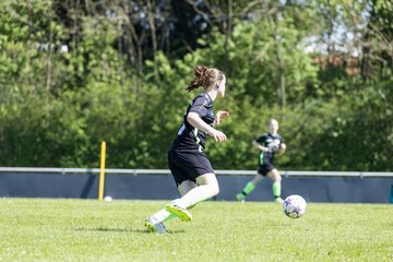 Bild 300 - wBJ SV Henstedt Ulzburg - FSG Oldendorf Itzehoe : Ergebnis: 6:3
